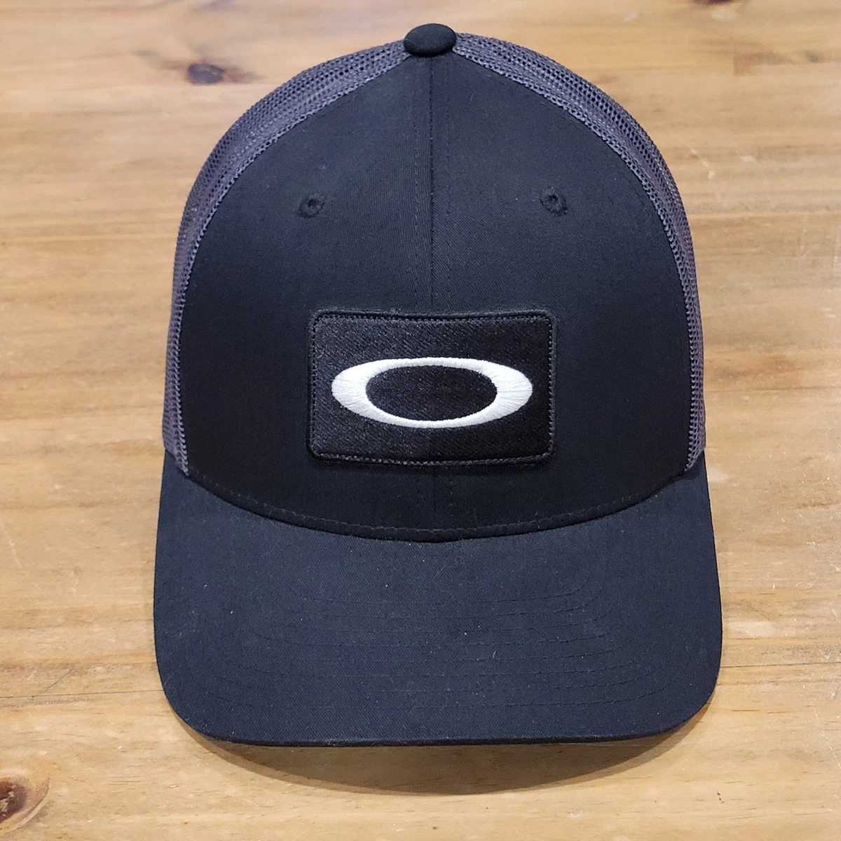 25+ Oakley Solid Hats for Men for sale | Updated Oct 2026