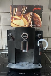 Jura C 5 Kaffeevollautomat Mit Milch Aufschäume, Komplett Überarbeitet￼￼