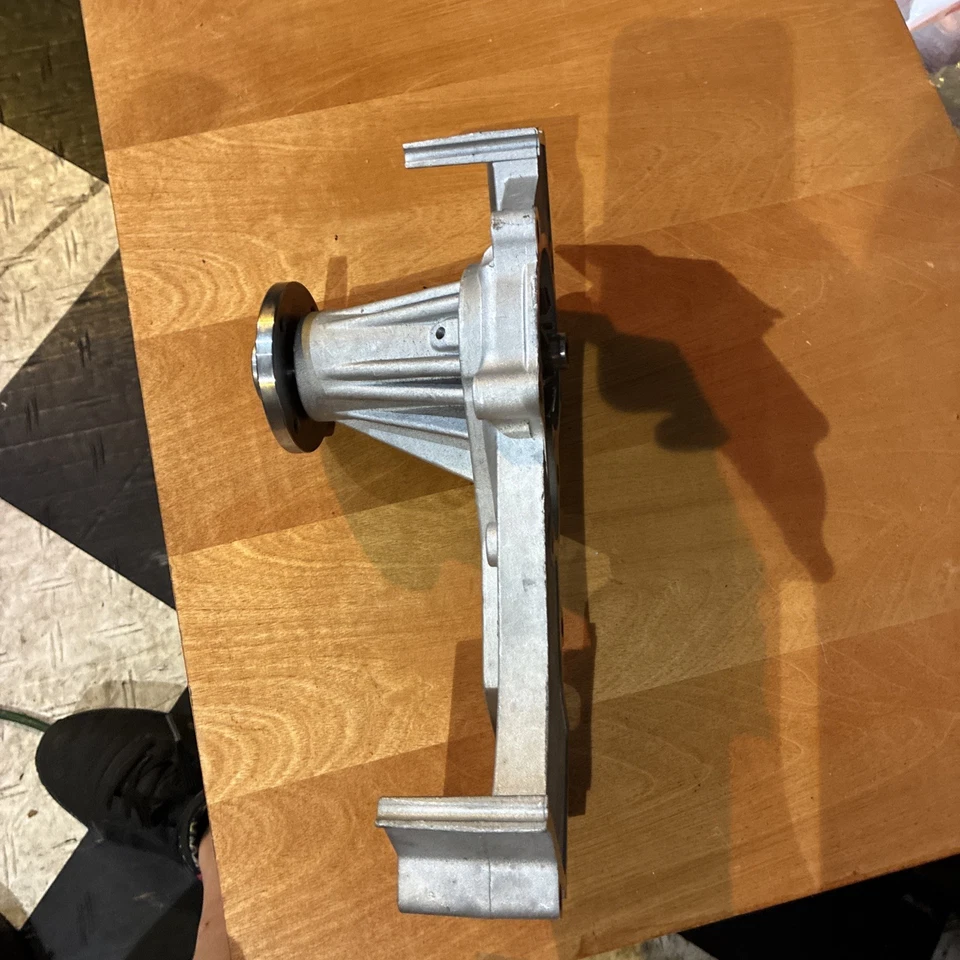 BOMBA DE AGUA NISSAN NUEVA OEM -3.3L XTERRA 2000-2004 FRONTIER 1999-2004 Foto 2 de 4