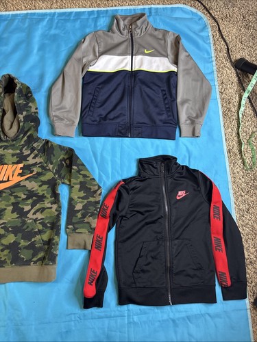 Nike Boy’s Jacket’s Hoodies Size 6 Lot Of Five - Picture 4 of 24