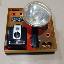 Vintage Kodak Brownie Hawkeye Flash Outfit with Original Box. Pre-owned