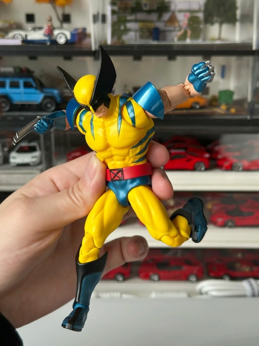 NEW CT Toys Mafex 096 Classic Suit Wolverine Comic Ver. 6