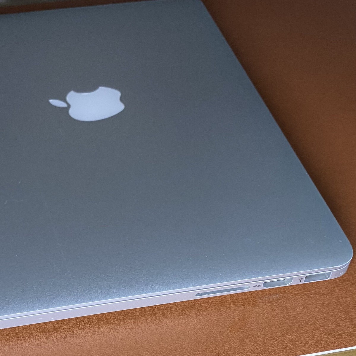 Apple A1502 MacBook Pro 8GB 2.9GHz Intel Core i5 Retina Display