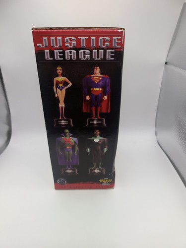 DC Direct Justice League The Animated Series Martian Manhunter Mini-Maquette New - Picture 4 of 5