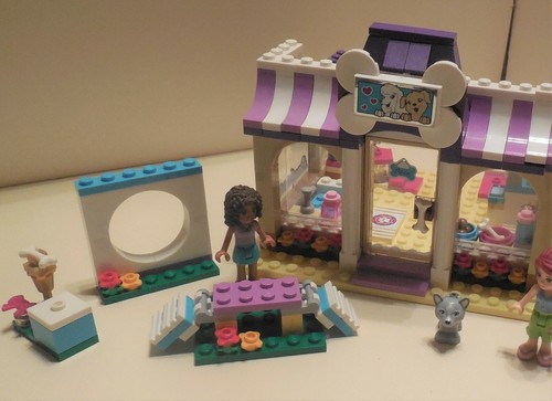 LEGO FRIENDS HEARTLAKE CITY PUPPY DOG DAYCARE DOWNTOWN 41124 BUILDING SET LOT - Picture 2 of 12