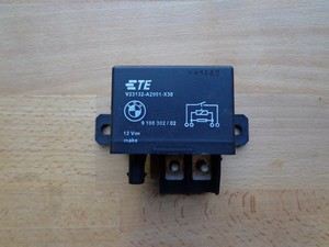 BMW F10 F11 F20 F21 F30 F31 F15 130A Elektrisches Lüfter Motor Relais 9198302