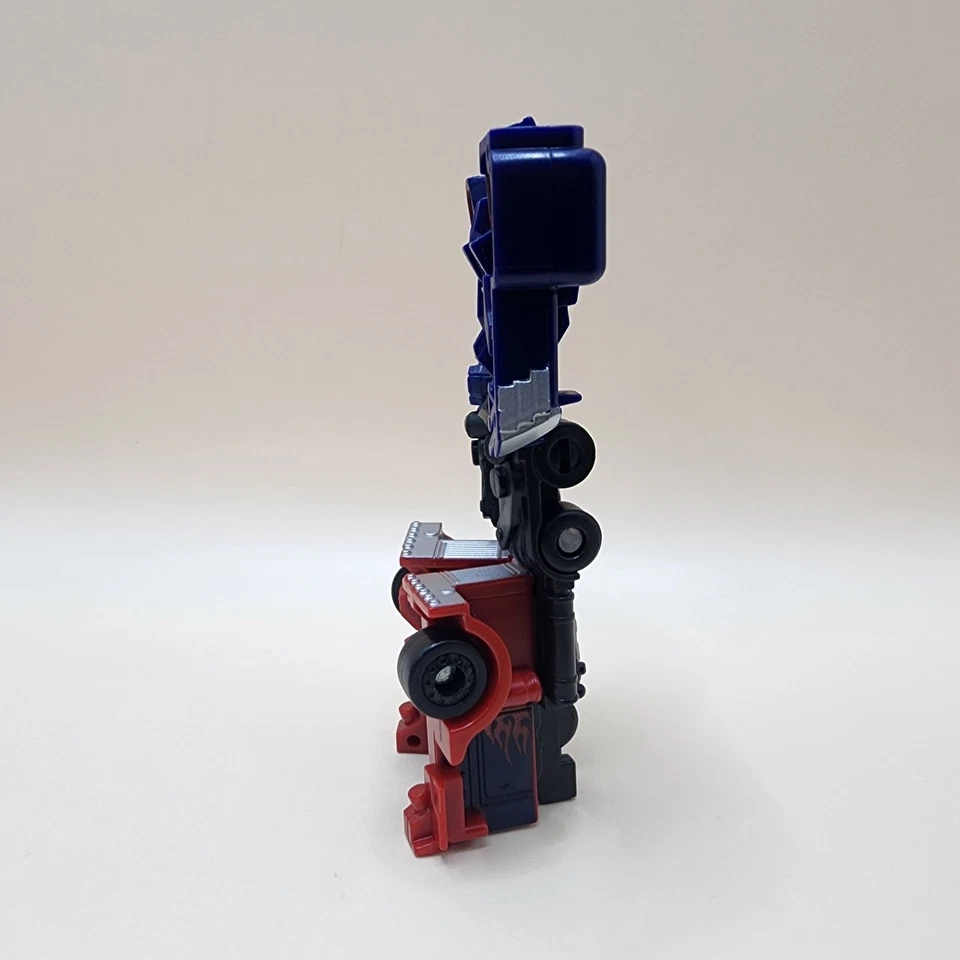 TRANSFORMERS Movie (2007) OPTIMUS PRIME 3" Legends Class Figure - Image 3 of 4