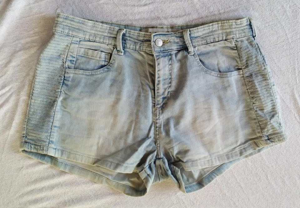 Jeans-Hot-Pants Gr. 42 - Bild 1 von 2