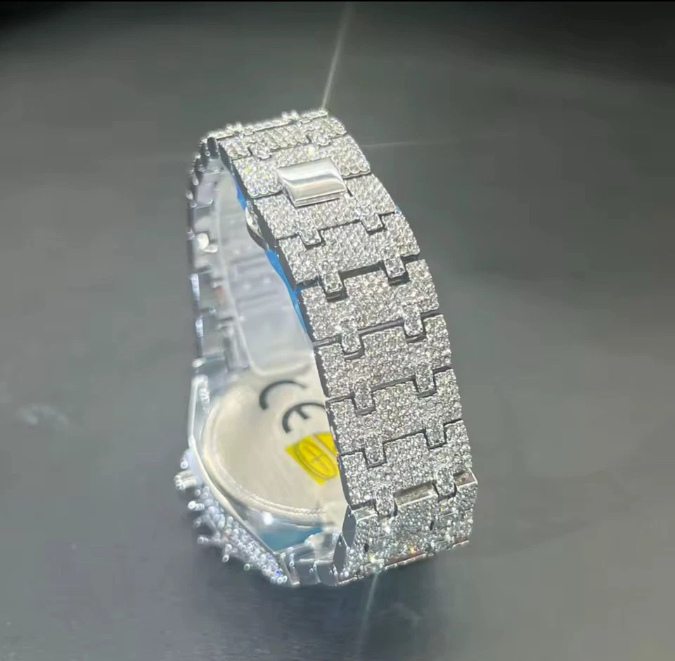 时尚钻石 嘻哈 Lced Qut Bling 珠宝王座 石英腕表 男士 — 第 4/4 张图片