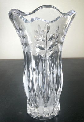 Studio Nova Fernwood Crystal Glass Etched Vase Frosted Leaves 10 5/8-5lb
