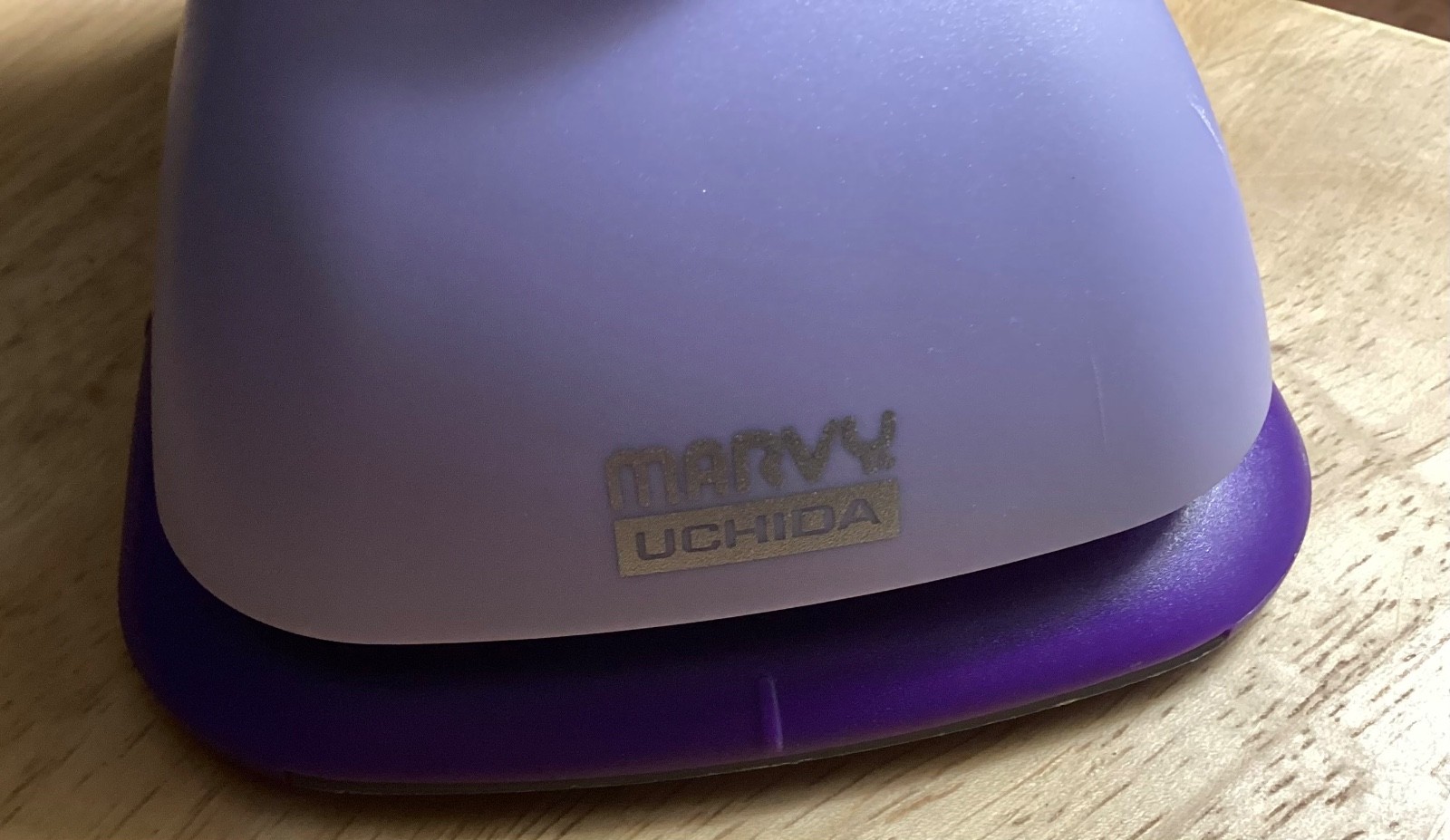 Marvy Uchida Punch Whale Tale Lever Oval 3 inches x 2.25 inches Purple