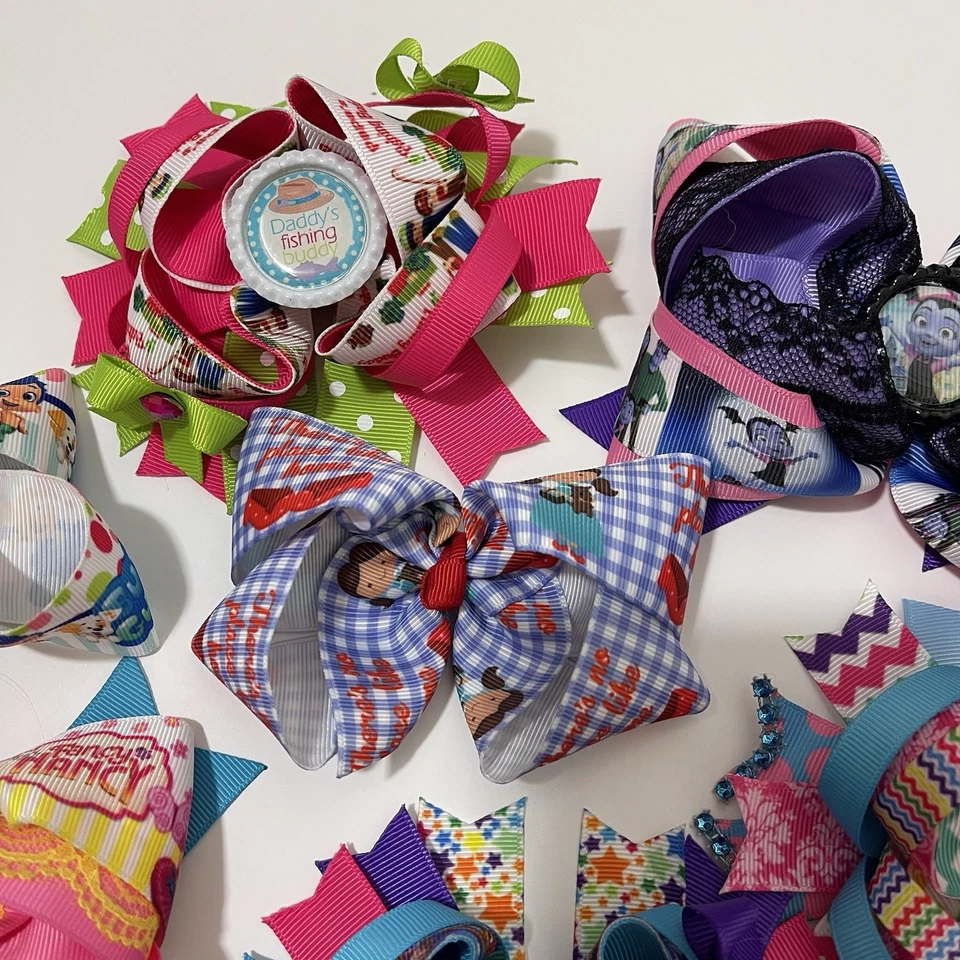 Lot of 12 Boutique Character Bows – 4–5” Cocomelon, Fancy Nancy, Bubble Guppies - Image 4 of 4