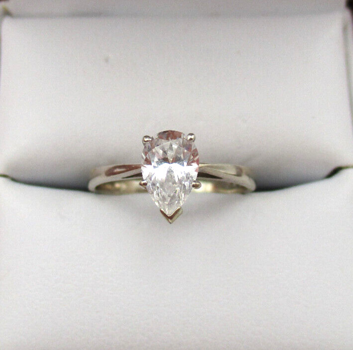 14K White Gold White topaz Solitaire Engagement Ring size 6 [R312]