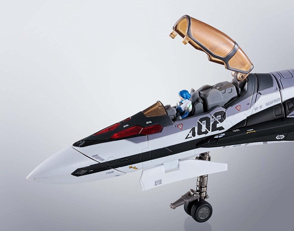 DX Super Alloy Macross Delta Theatrical Version VF-31F Siegfried