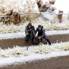 1/72 German Winter Soldier With Heavy Machine Gun Finished Resin Model