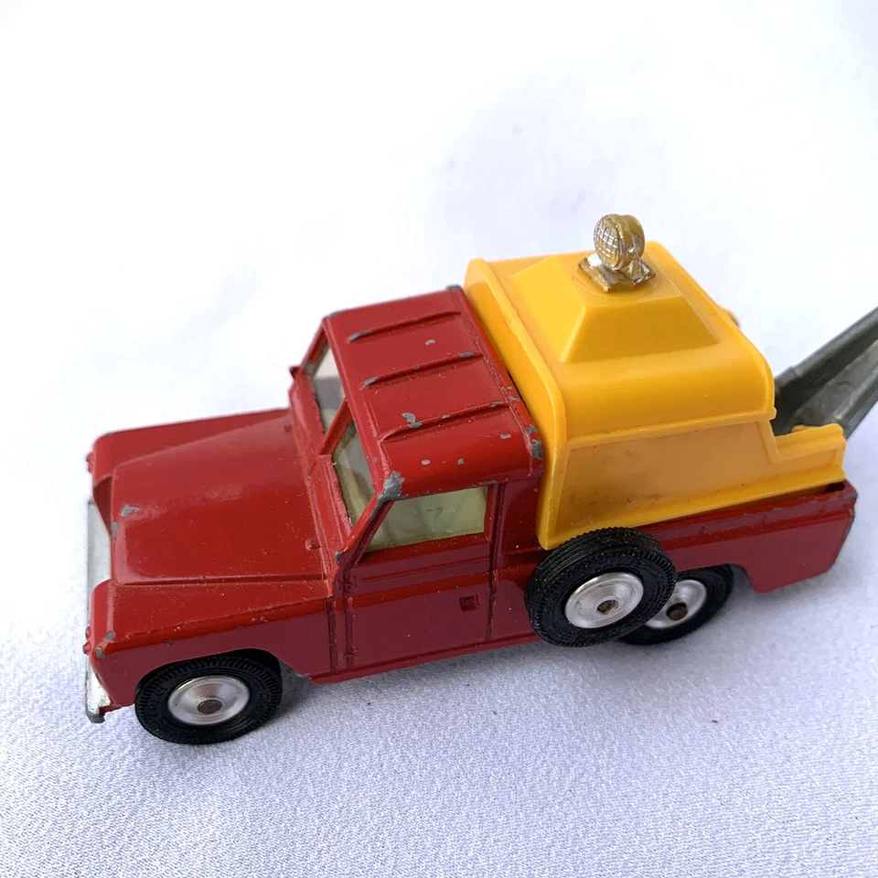 Corgi Toys 477 Red Land Rover 109 WB Breakdown Service Tow Truck Great Britain - Image 2 of 4