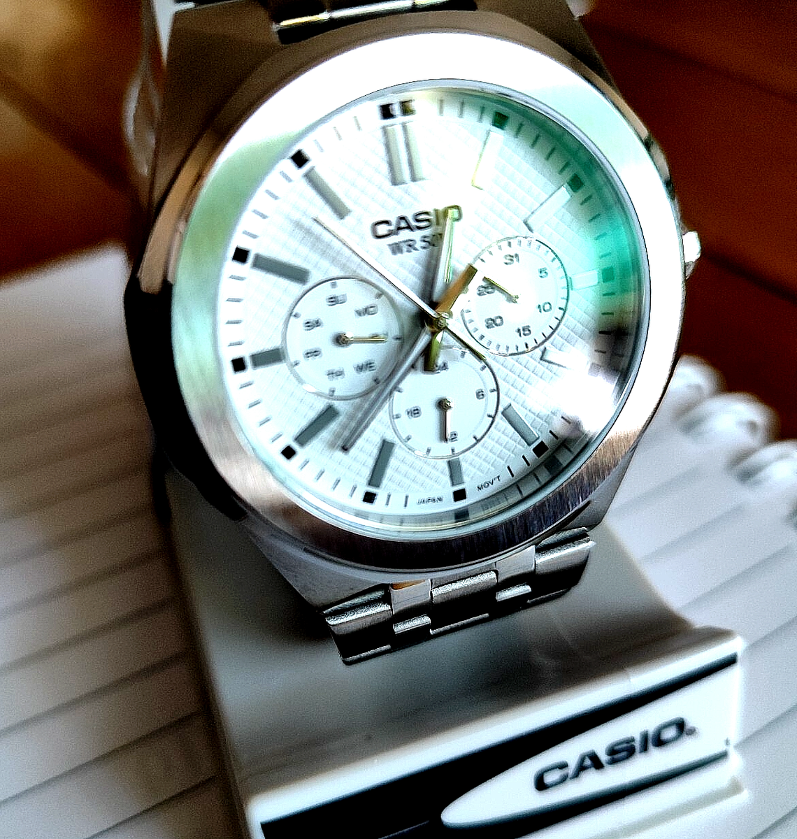 CASIO MTP-SW330-7A SILVER METAL CHRONO DIAL QUARTZ NWT JAPAN MOV