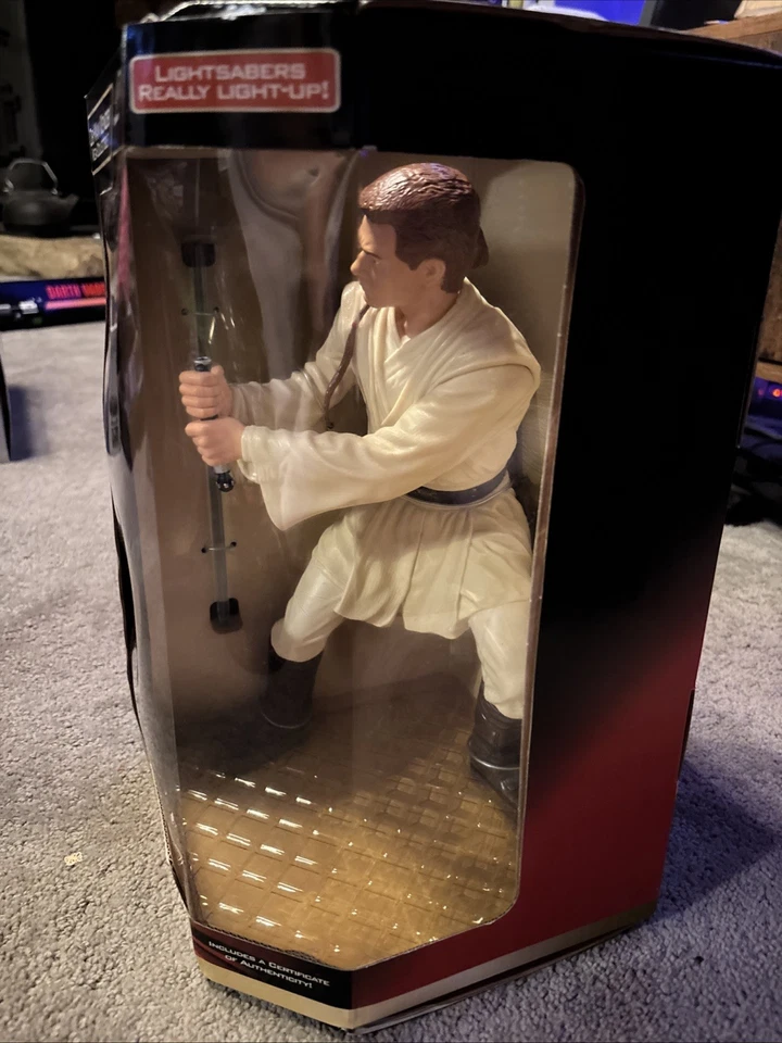 欧比旺·克诺比星球大战 Mega-Collected 12 英寸带照明光剑 — 第 2/4 张图片