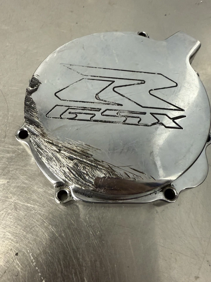 Suzuki GSXR 600 750 2004 2005 OEM CUBIERTA DE ESTATOR/ESTATOR TIENE DESGASTE Foto 2 de 4