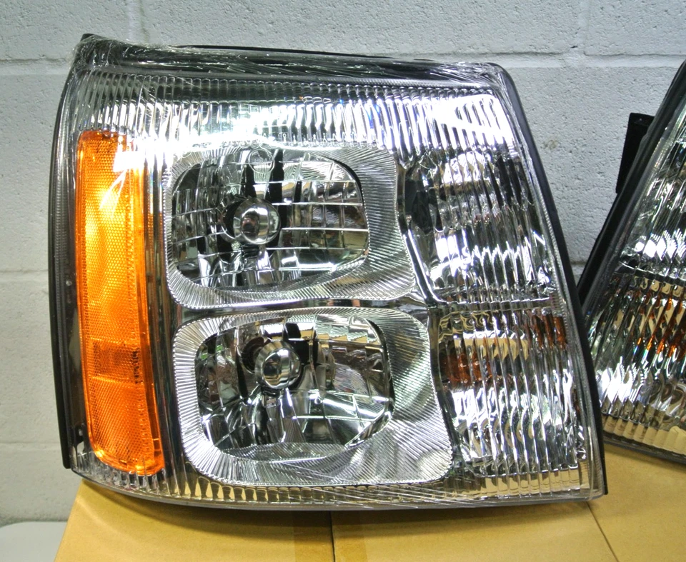 Eagle Eyes GM350-B001R/L  R&L Headlight Asmbly For 02 Cadillac Escalade - Изображение 2 из 4