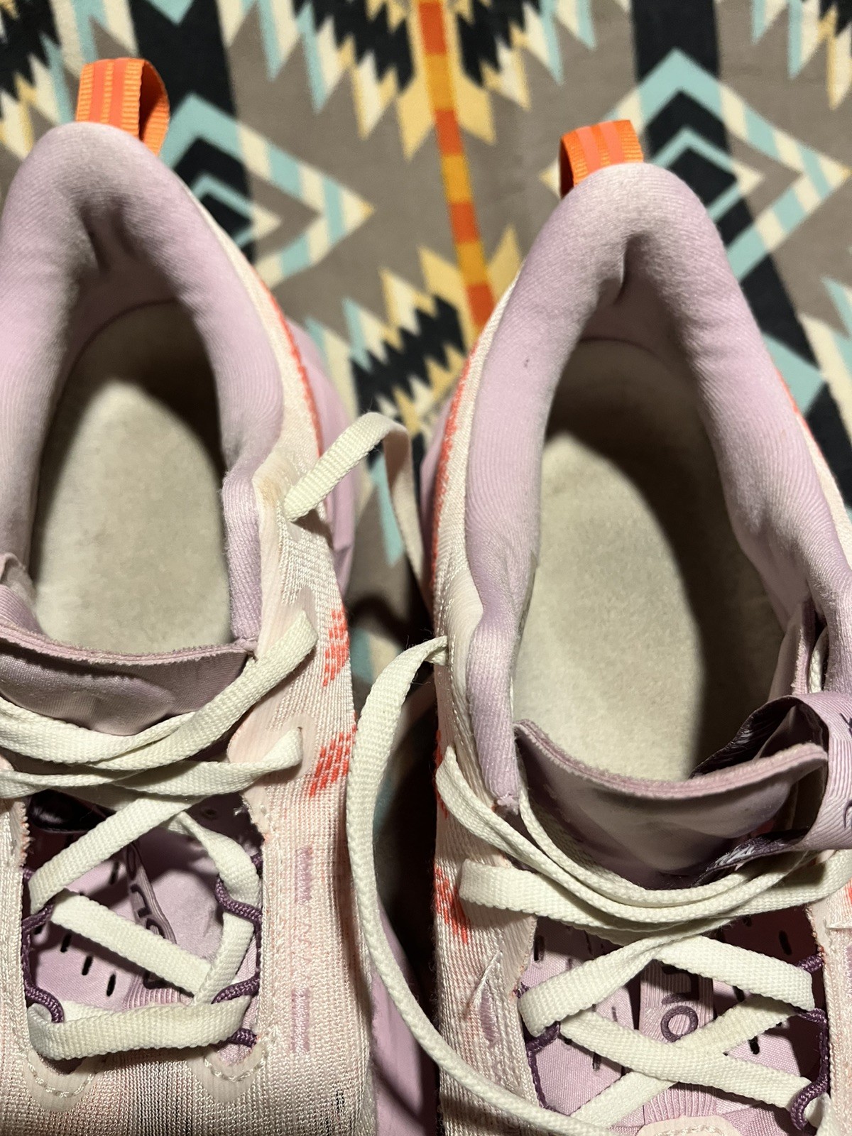 ASICS Novablast 5 Women's Running Shoes Size 10 White/Coral Reef thumbnail 8