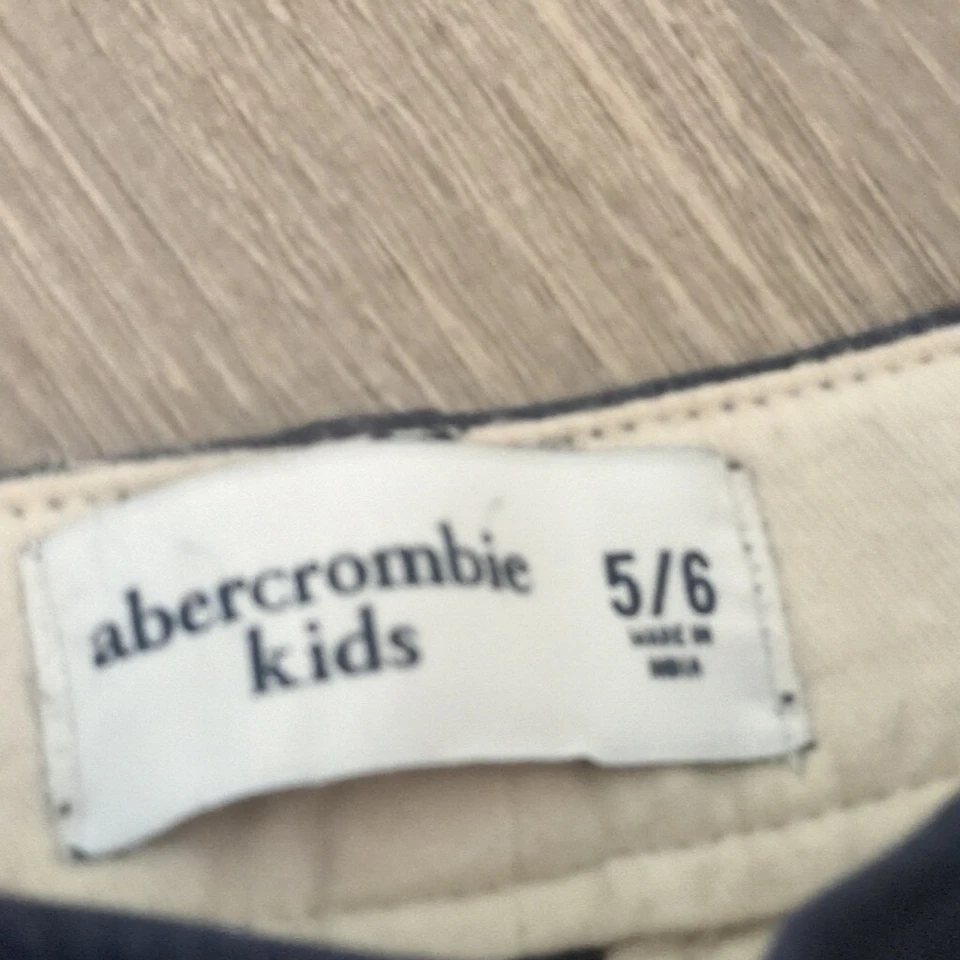 Abercrombie Kids, Old Navy, Carter 4 Piece Bundle Size 5/6 Foto 3 de 4