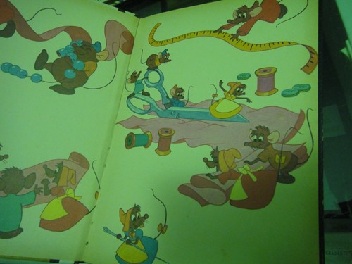 Walt Disney presenta libros lote de seis libros super vintage España - Imagen 15 de 20