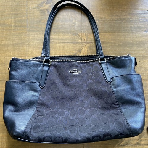 coach purse with side pockets