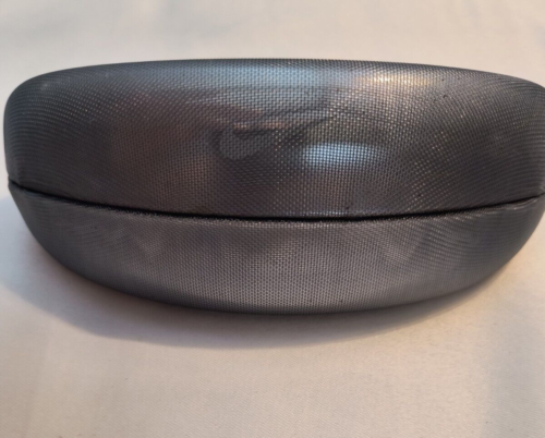 Nike Silver/Gray Metallic Eyeglass Sunglass Hard Clamshell Protective Case  - Picture 1 of 3