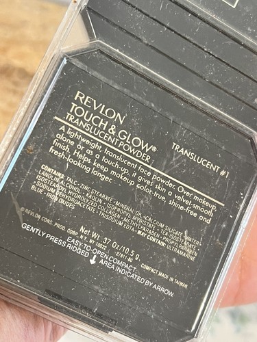 REVLON TOUCH & GLOW TRANSLUCENT POWDER #1 SEALED - Picture 4 of 5