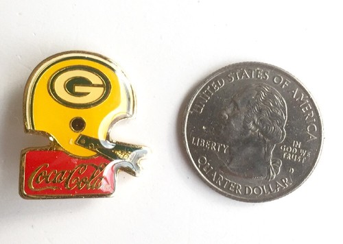 Green Bay Packers Coca-Cola Metal Helmet Pin Vintage 1985 NFL Licensed Item L10 - Picture 2 of 3
