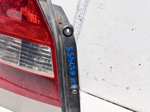 Daewoo Nubira Left Tail Light J150 11/1999-12/2003 - Picture 2 of 8