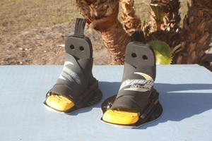 HYPERLITE - MOON BOOT -  WAKE BOARD BINDINGS - FULL SET - LARGE - USED