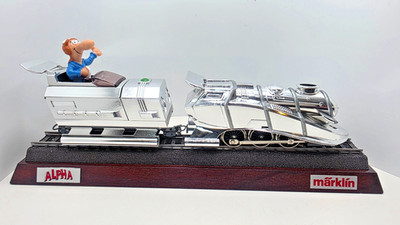MÄRKLIN H0 Alpha Händler-Display/Messemodell m. Holzsockel Rarität *TOP* Zustand