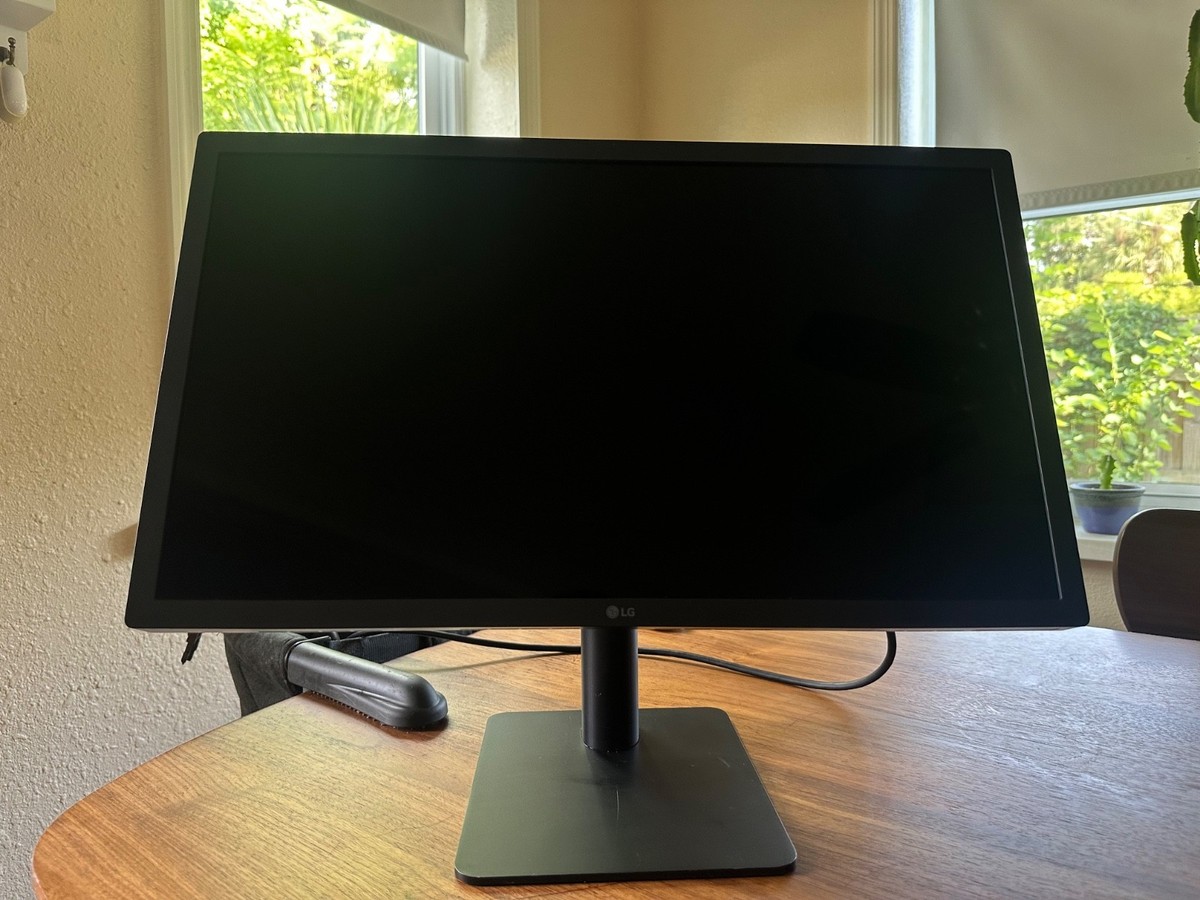 LG UltraFine 4K 22MD4K 21.5