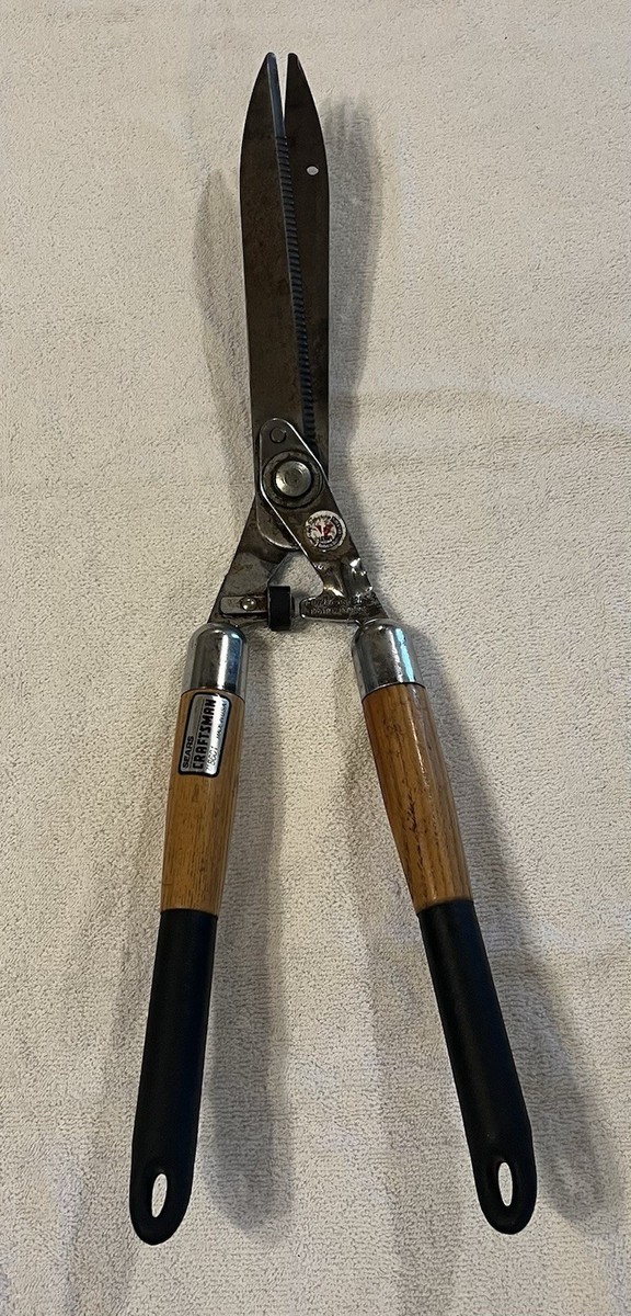 24” CRAFTSMAN HEDGE SHEARS TRIMMER 718601 GATOR SERRATED BLADES