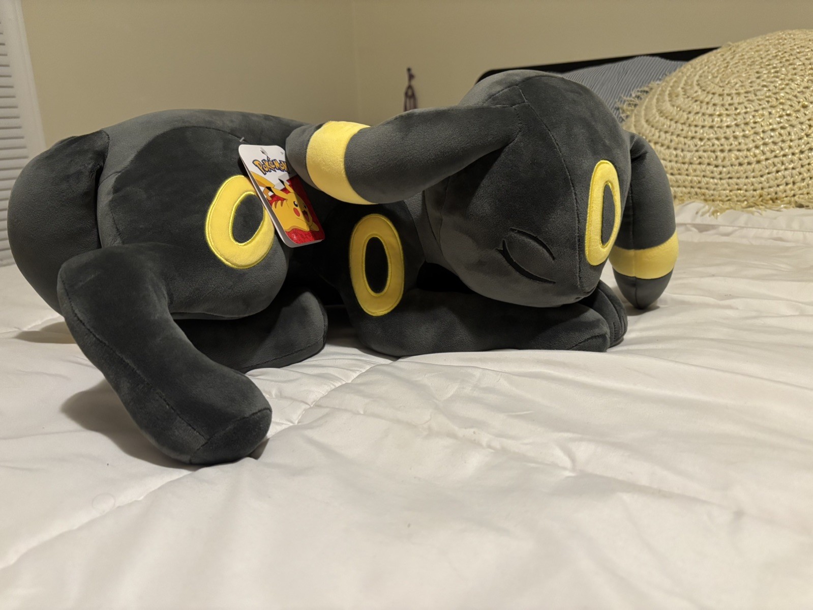 Sleeping Umbreon Plush 18-inch - Pokemon 2026 Jazwares  - New With Tags
