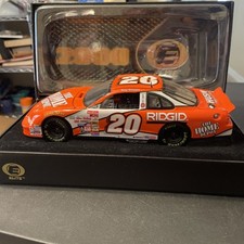 NASCAR Tony Stewart #20 1:24 Home Depot / Rookie of the Year ELITE 2000 Brand
