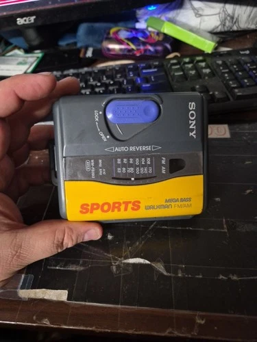 Sony Walkman Sport Mega Bass Vintage Working! Tested see Video!