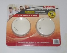 First Alert Smoke Alarm 2-Pack | 10-Year Battery | Photoelectric Fire Detector