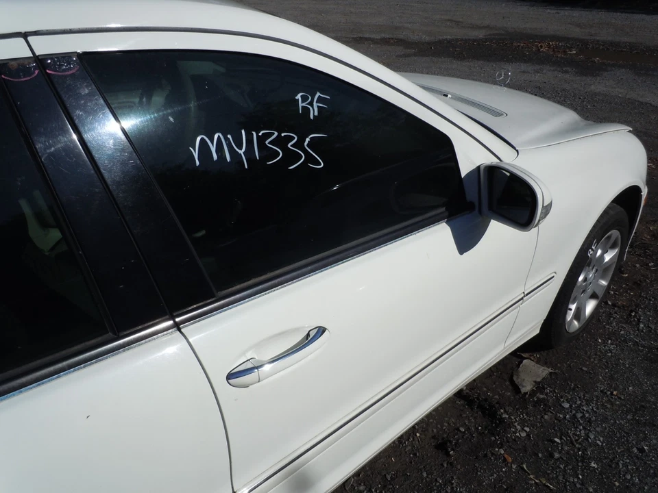 Mercedes-Benz C280 2006 2007 sedán conjunto de puerta delantera pasajero derecho OEM C960 Foto 4 de 4