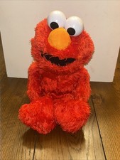 Sesame Street Love To Hug Elmo 14" Plush Talks/Hugs English  Spanish Bilingual