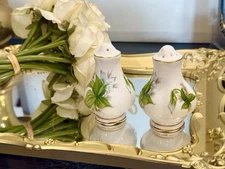 Vintage  Royal Albert Trillium Shakers