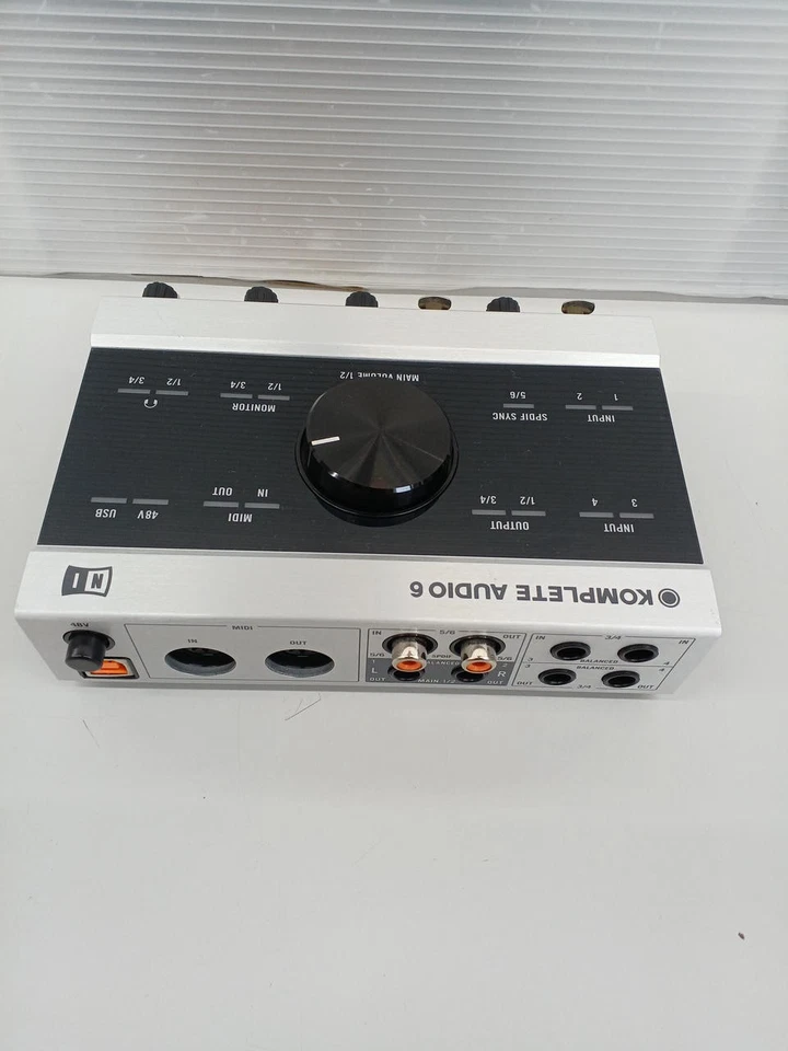 Native Instruments KOMPLETE AUDIO 6 Hochwertiges USB Audio Interface Used-Japan - Bild 3 von 4