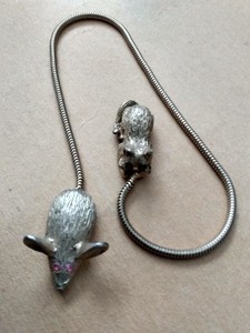 Vintage Cat and Mouse 9 inch Gold Colored Metal Bookmark