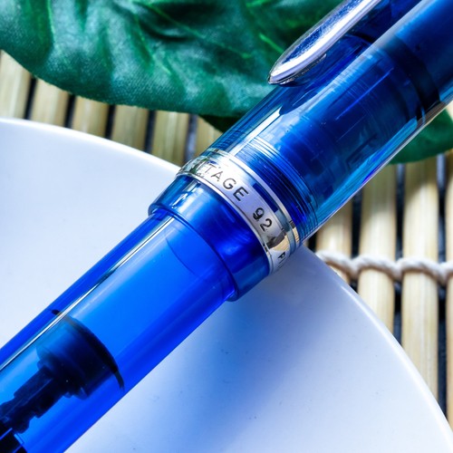 Pilot Custom Heritage 92 Transparent Blue 14K Rhodium F Nib Fountain Pen - Picture 4 of 8
