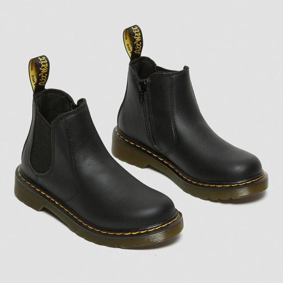 New Dr. Martens Chelsea Boots size 7 Black Womens style 2976