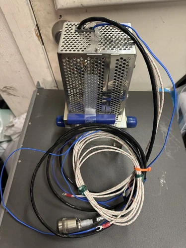 HITACHI SAM Mo02C12 MASS FLOW CONTROLLER SFC1772 Mo 02 C12 25 SCCM AMAT New Open