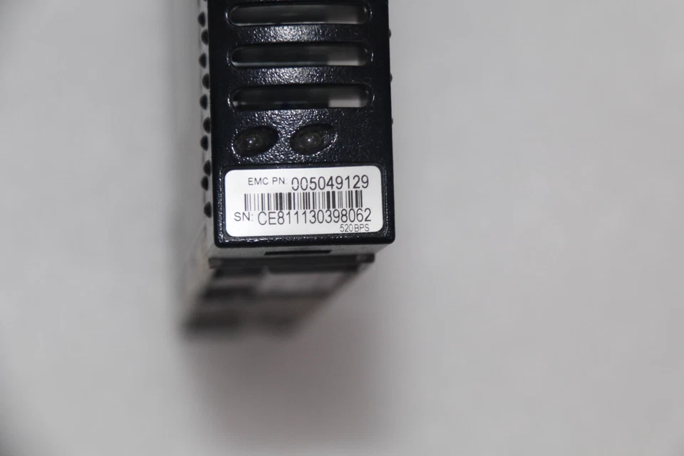 Compatible EMC CX-FC04-400 005049129 005048999 400G SSD 3.5" FC CX4 Hard Drive - Image 2 of 3