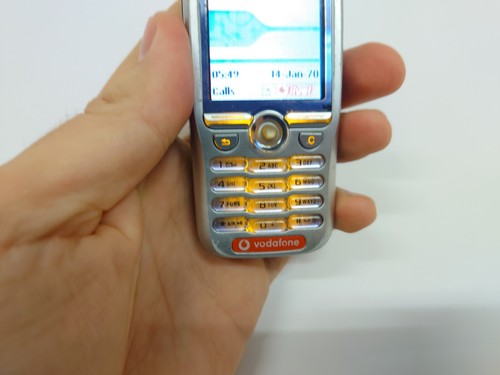 Sony Ericsson F500i (Unlocked) Mobile Phone simple basic classic retro collector - Afbeelding 3 van 13
